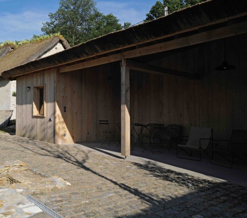 Création d'une piscine et d'un pool house
